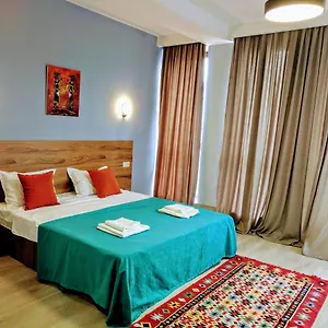 Отель Hotel 5 Rooms, Тбилиси